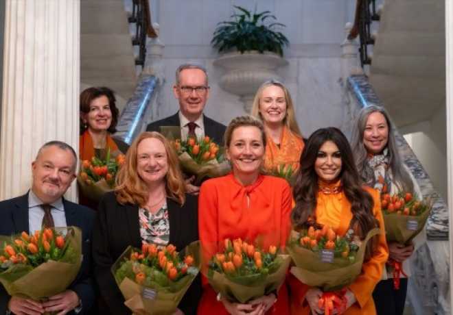 Kimberly Guilfoyle :Οκτώ πρεσβευτές στην Αθήνα ενώνουν δυνάμεις κατά της βίας κατά των γυναικών